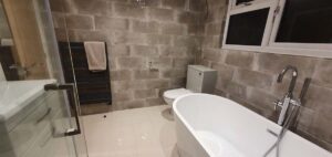 Bathroom by SEE Maintenance_0004